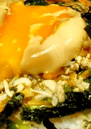 そぼろ＆野菜丼 半熟だし漬け込み玉子のせ-レシピのメイン写真