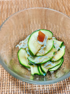 副菜に、ズッキーニとしらすの梅ポン酢和え-レシピのメイン写真