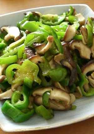 ピーマンと椎茸の炒め-レシピのメイン写真