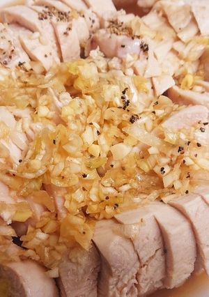 夏本番！やわらか鶏むね肉のネギ黒酢ダレ-レシピのメイン写真