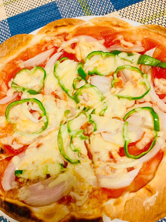 餃子の皮で焼くだけ、パリパリミックスピザ-レシピのメイン写真