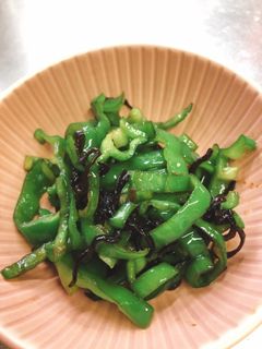 ピーマンの塩昆布炒め-レシピのメイン写真