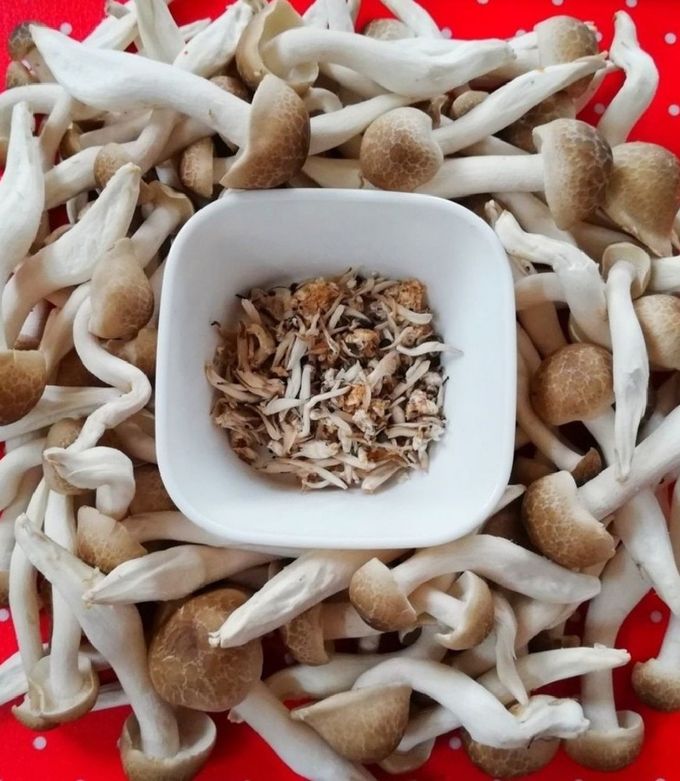 しめじ』の下処理と♡洗う洗わない by ゆぅゆ♡ 【クックパッド】 簡単