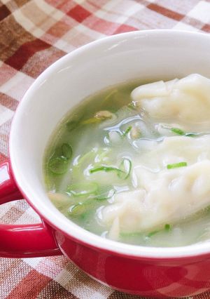 【副菜】冷凍餃子でお手軽中華スープ-レシピのメイン写真