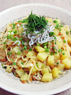 納豆とじゃがいものスパゲッティ-レシピのメイン写真