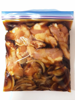 【下味冷凍】手羽元と玉ねぎの黒酢煮-レシピのメイン写真