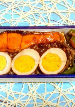 鮭照焼煮卵おかか弁当-レシピのメイン写真