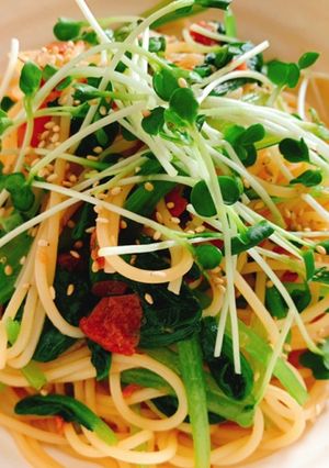 サッパリ梅肉と小松菜の和風冷製パスタ-レシピのメイン写真