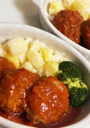 トマトジュースで煮込みハンバーグ-レシピのメイン写真