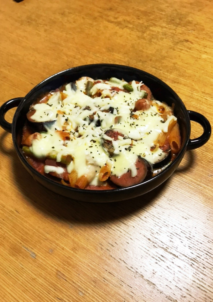 簡単おつまみ　トマトグラタン-レシピのメイン写真