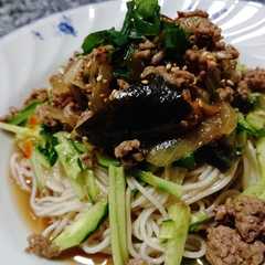 รูปของ ひき肉と茄子でさっぱりがっつり素麺