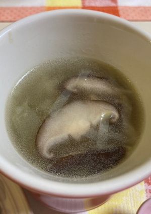 キャベツと椎茸のコンソメスープ-レシピのメイン写真