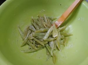 ズイキ(里芋の茎)簡単なマヨ鶏ガラあえ-レシピのメイン写真
