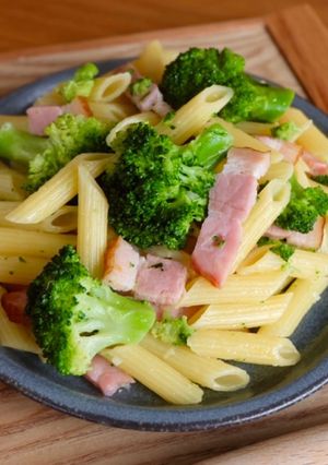 簡単♪ブロッコリーとベーコンのパスタ-レシピのメイン写真