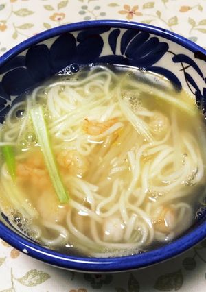 残った冷麦でアジアンなスープ-レシピのメイン写真