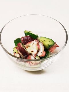タコときゅうりのバジルソースサラダ-レシピのメイン写真