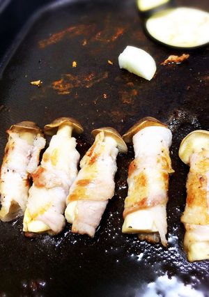*鉄板焼に♪丹波しめじの豚バラ巻*-レシピのメイン写真