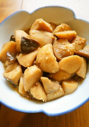 簡単☆冷凍里芋とエリンギの炒め煮-レシピのメイン写真