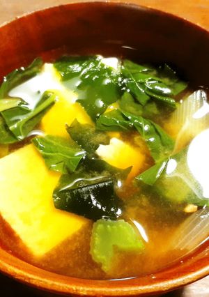 豆腐、スイスチャード、若芽のお味噌汁-レシピのメイン写真