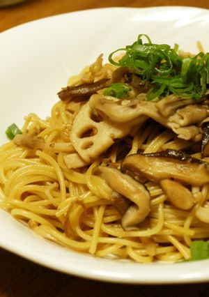 シャキシャキ蓮根とキノコのパスタ-レシピのメイン写真