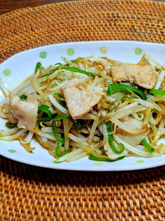 豚バラ肉ともやしの牡蠣だし醤油炒め-レシピのメイン写真