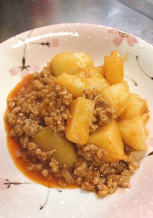 じゃがいもと豚ひき肉の甘辛炒め-レシピのメイン写真