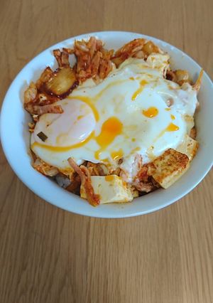 キム玉ベーコン豆腐丼 ラー油mix-レシピのメイン写真