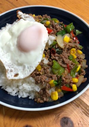 まぜまぜ簡単！ピリ辛彩りガパオライス-レシピのメイン写真