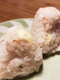 チーズおかかおにぎり-レシピのメイン写真