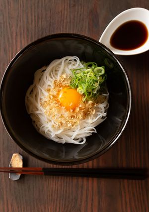 まるで卵かけご飯?! 簡単 釜玉ビーフン-レシピのメイン写真