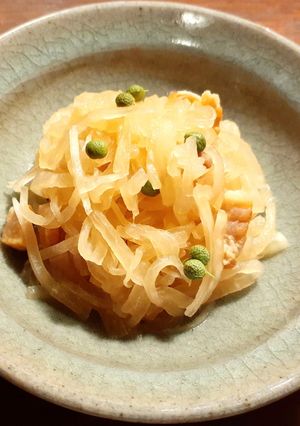 千切り大根の煮物　実山椒とカリカリ塩豚-レシピのメイン写真
