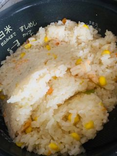 炊飯器で簡単エビピラフ-レシピのメイン写真
