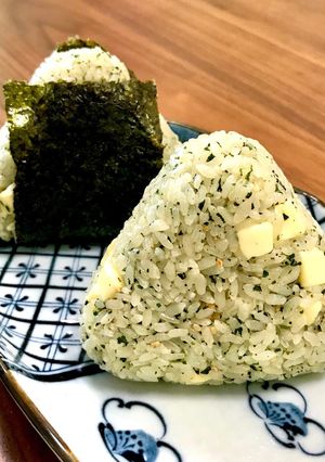 香り良し☆青紫蘇とチーズのおにぎり-レシピのメイン写真