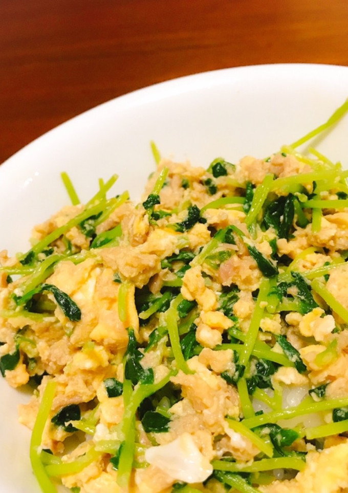 手間なし簡単！豆苗と卵とツナの丼-レシピのメイン写真