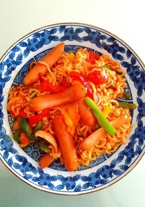 辛ラーメンで作るナポリタン-レシピのメイン写真
