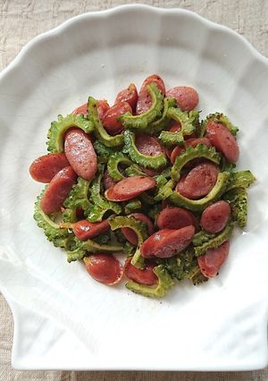 ゴーヤとウインナーのマヨ塩こしょう炒め-レシピのメイン写真
