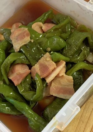 夏にサッと作れる万願寺とベーコンの炒め煮-レシピのメイン写真