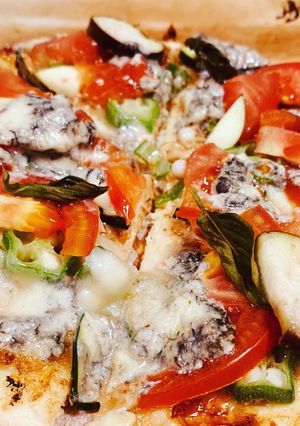 簡単！採れたて野菜と鰹節のははつゆピザ-レシピのメイン写真