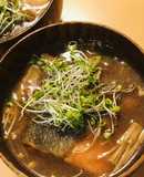 鮭切り身＆エノキの赤味噌汁●スプラウト添