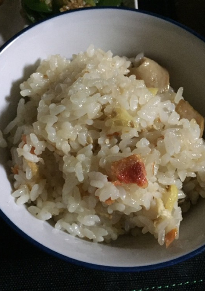 塩鮭とエリンギの炊き込みご飯-レシピのメイン写真