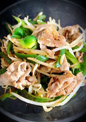 タイ料理に使う調味料を使用した野菜炒め-レシピのメイン写真
