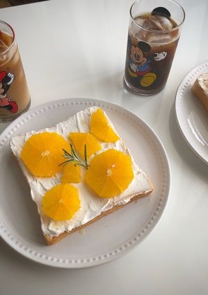 インスタ映え　オレンジ生クリームトースト-レシピのメイン写真