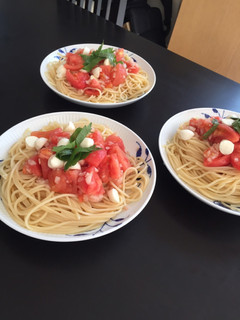 湯むきトマトとモッツァレラの冷製パスタ-レシピのメイン写真