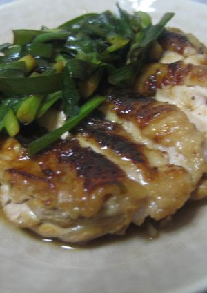 鶏もも肉とにらの付け焼き-レシピのメイン写真