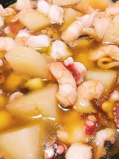 タコ、海老、じゃがいもと塩辛のアヒージョ-レシピのメイン写真