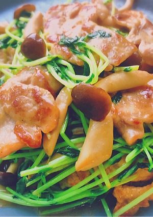 豚肉・豆苗・しめじのガリバタポン酢炒め！-レシピのメイン写真