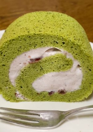 しっとりフワフワ抹茶ロールケーキ-レシピのメイン写真