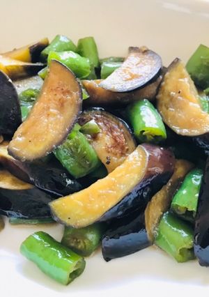 青唐辛子とナスの生姜醤油炒め・生姜焼き-レシピのメイン写真