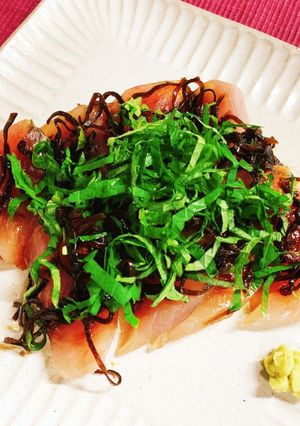簡単！大葉香る♡びんちうまぐろの昆布じめ-レシピのメイン写真