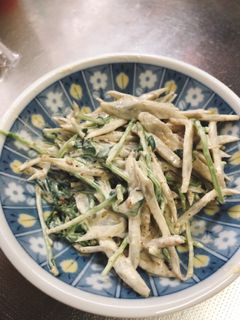 豆苗とゴボウの胡麻マヨ和え-レシピのメイン写真